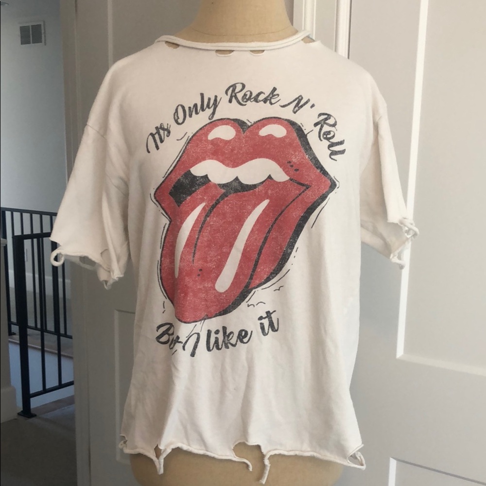 White Graphic T-Shirt with Red Lips Design